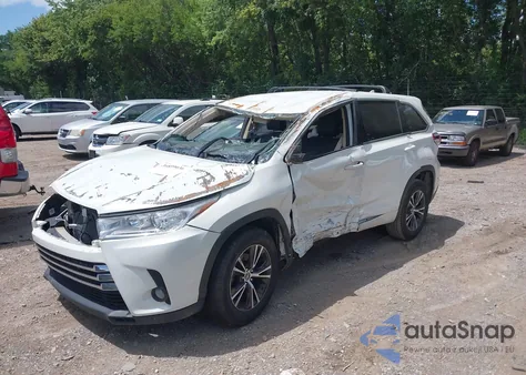 2018 Toyota Highlander Le Plus from USA, damaged, VIN 5TDZZRFH4JS288022